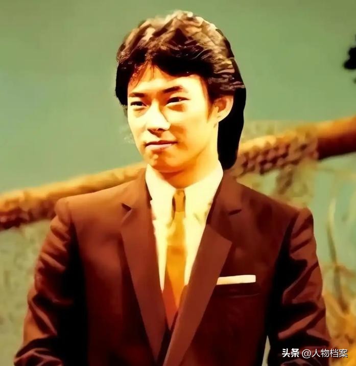 娱乐圈大龄青年_大龄男星终身未娶原因 费玉清不婚背后的跨国恋情 赵文瑄原生家庭对婚姻的影响