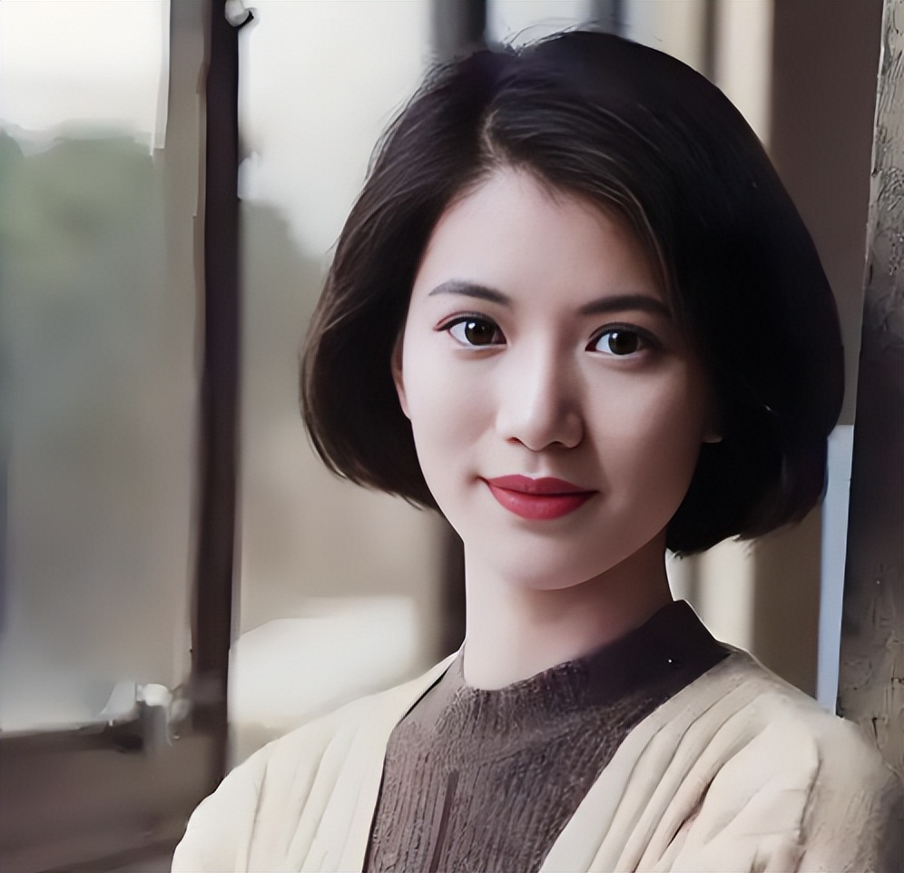 短发造型经典女星_短发女明星机场_港圈短发美女