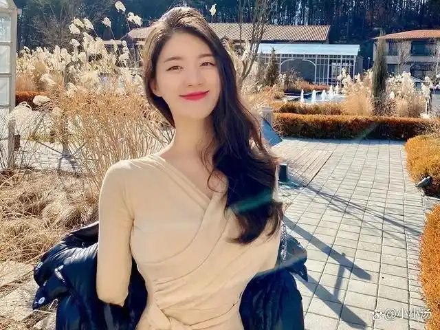 惊艳社交网络的韩国瑜伽教练：金成熙