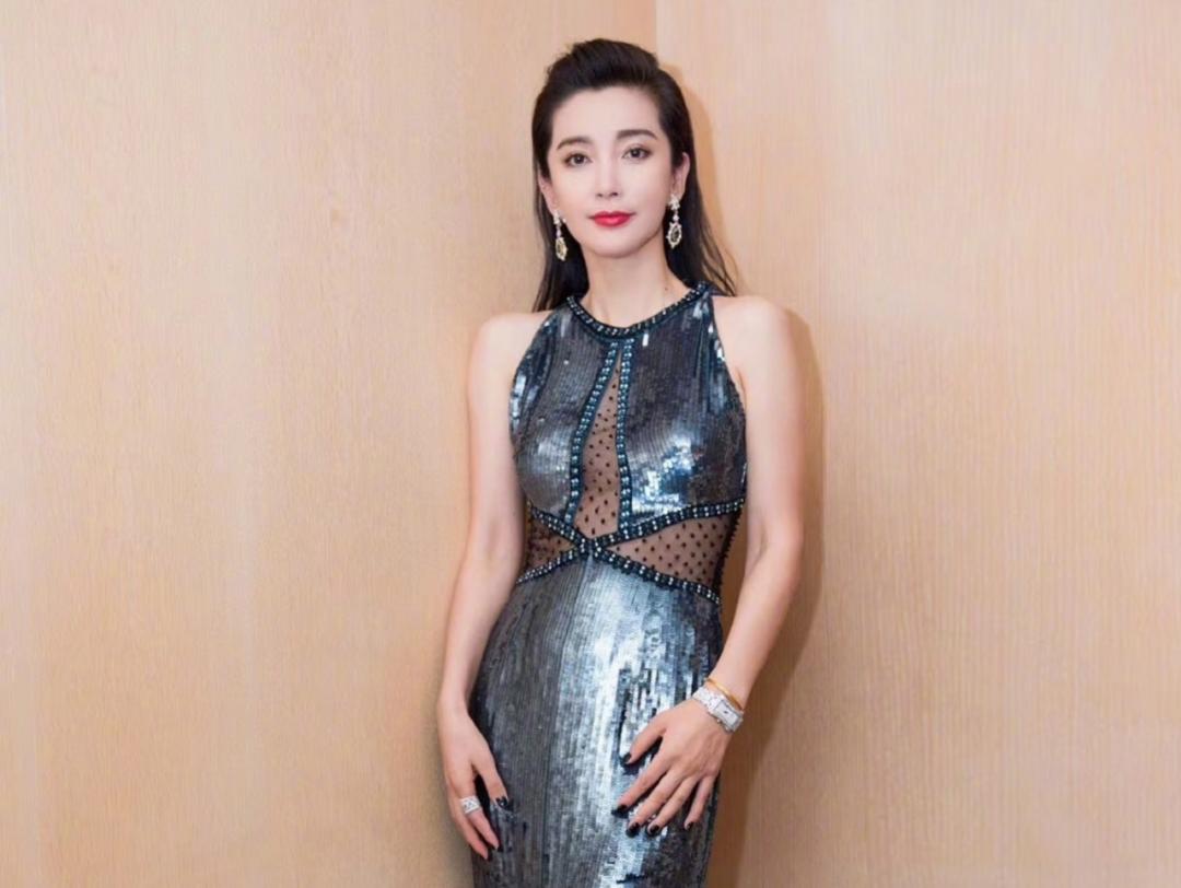 现在女明星_周迅离婚后生活_周迅参加综艺节目现状