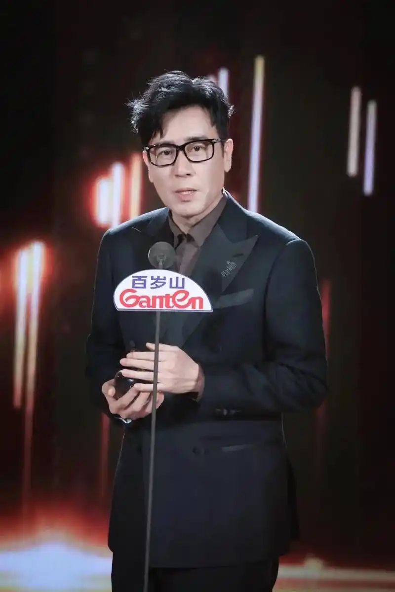 于和伟 早年经历 _娱乐圈演技现场_ 于和伟 演戏生涯 